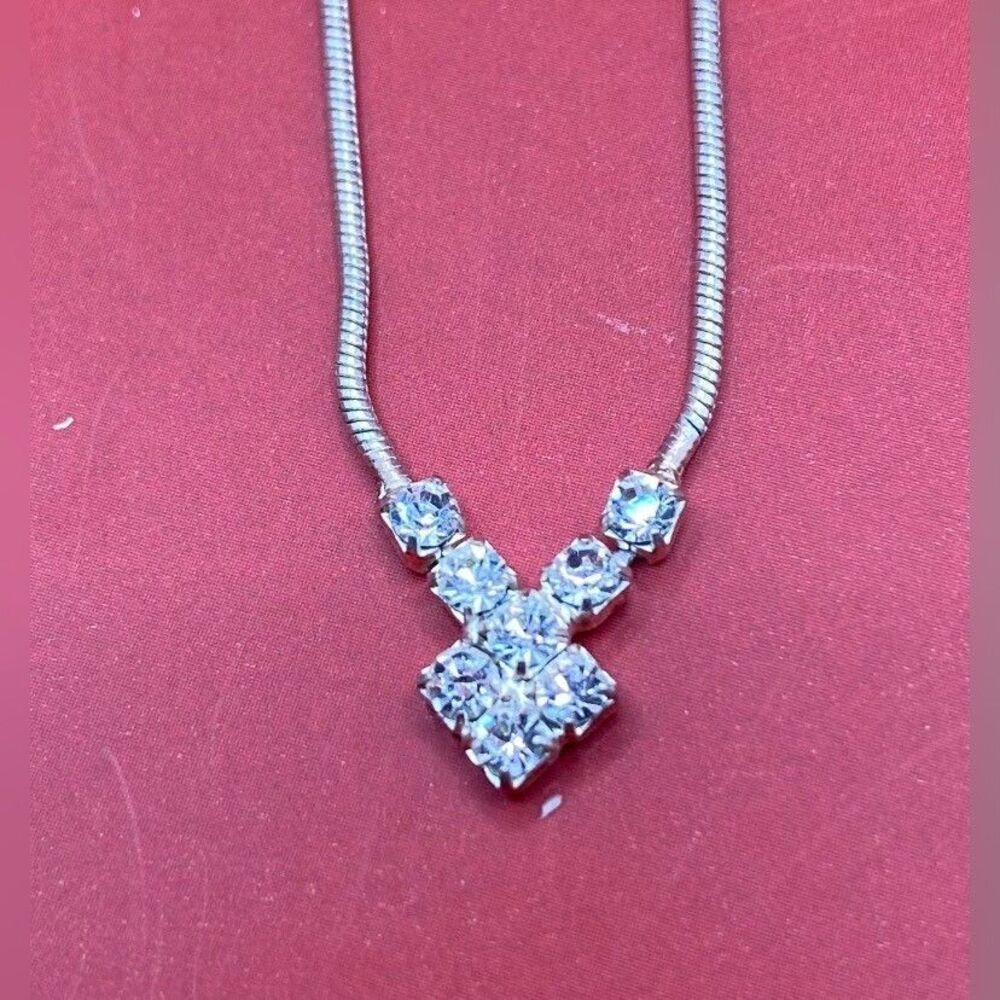 LC Women’s Necklace Choker Silver Tone Rhinestones 16”